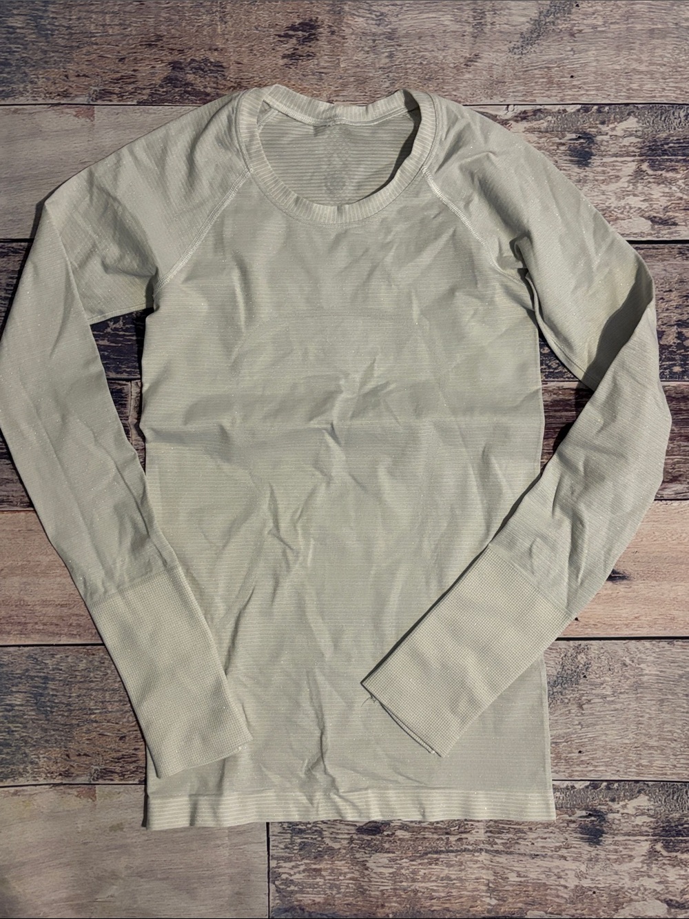 Lululemon branded white sparkle LS